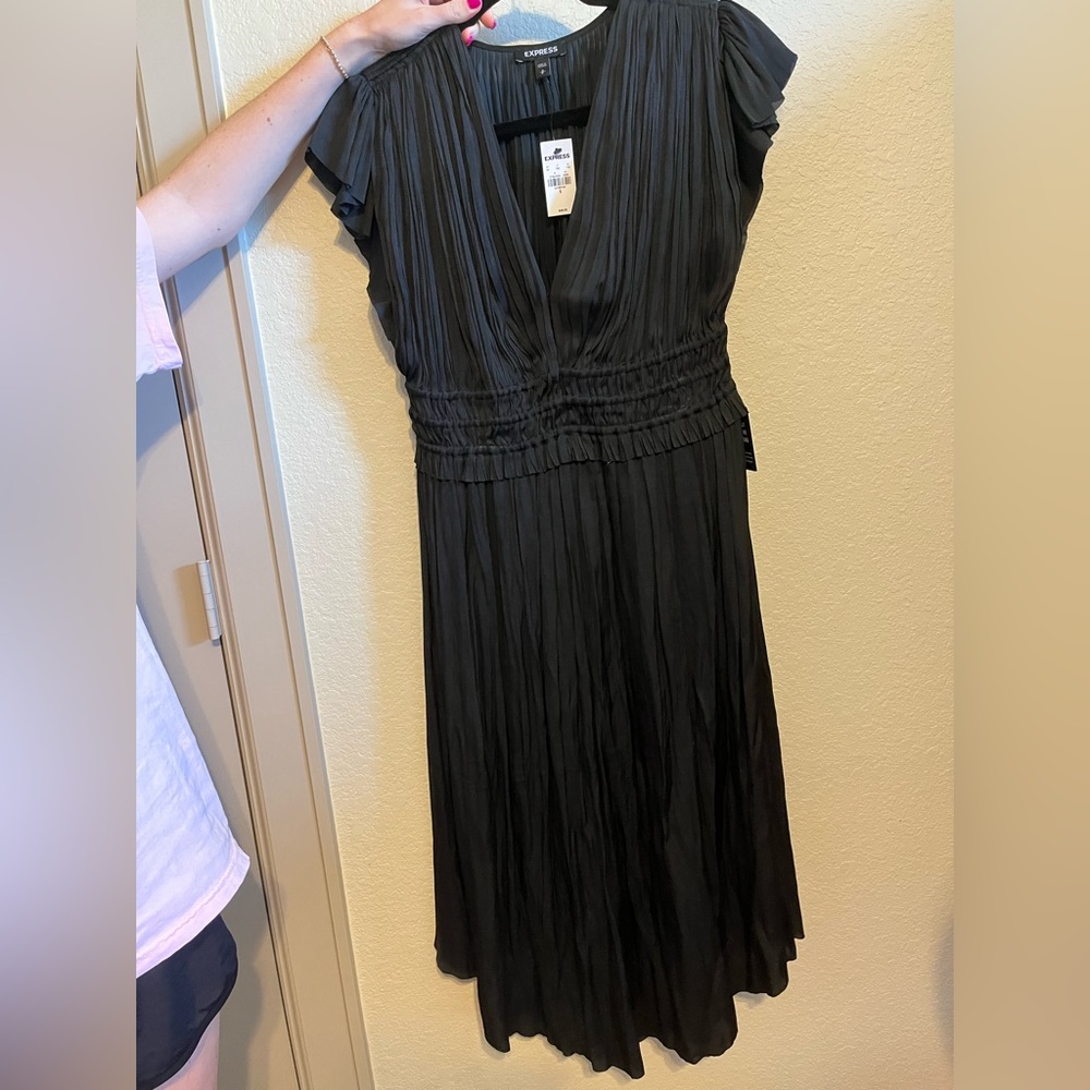 ~Express black pleated curved hem midi dress size small